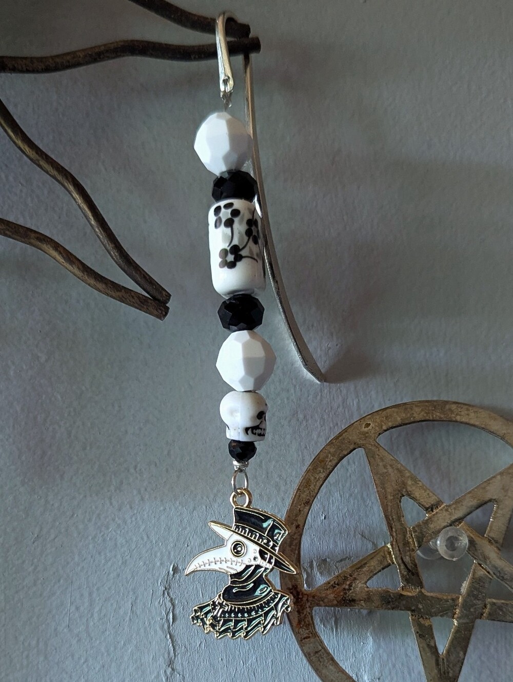 PLAGUE DOCTOR 💀 handmade beaded bookmark
